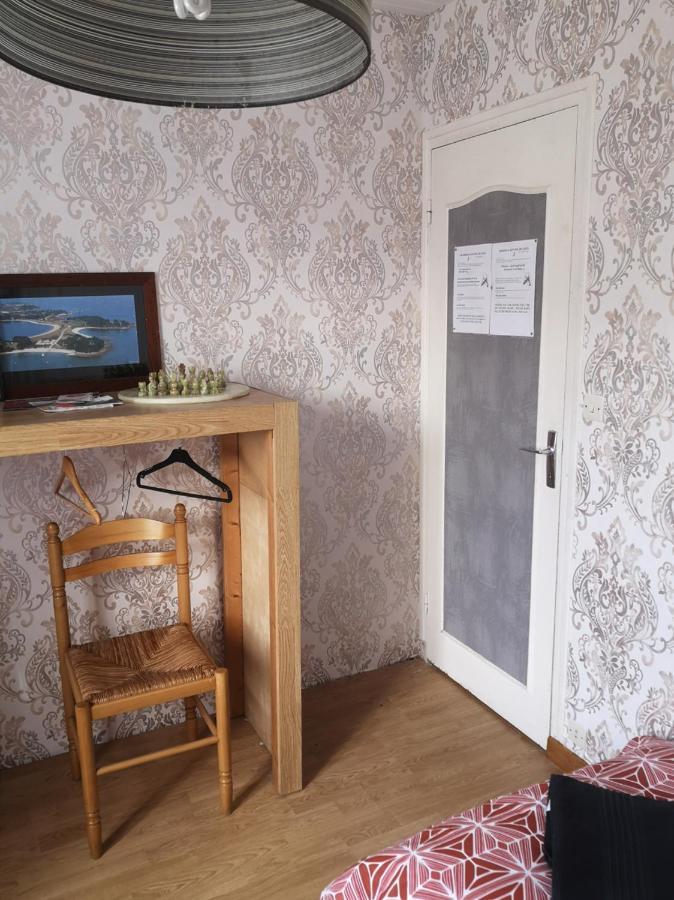 Chambre Au Calme Et Simple, Cuisine A Dispo Saint-Pol-de-Léon Kültér fotó
